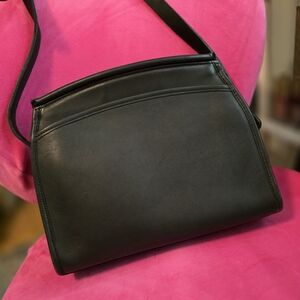 Vintage Coach Carlyle